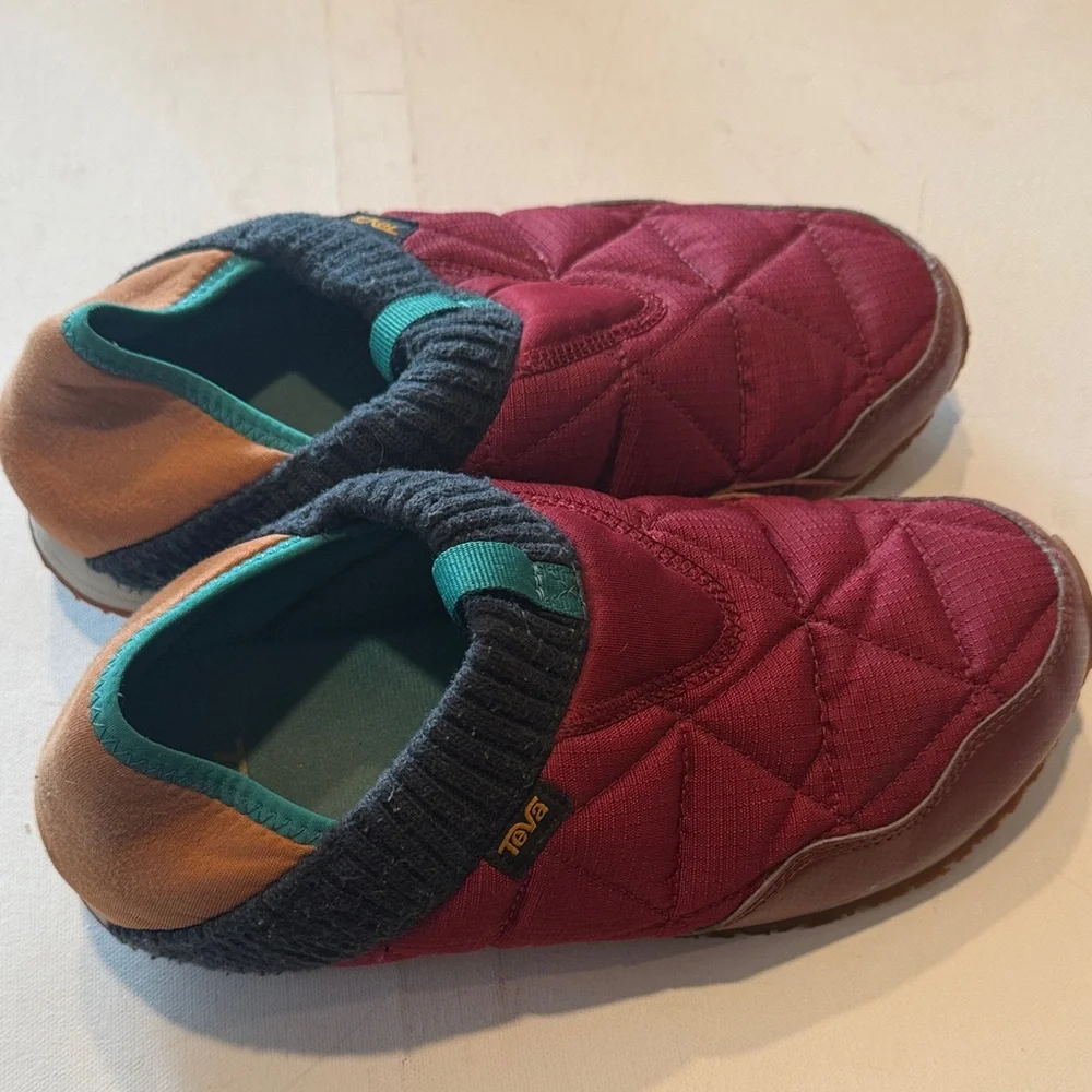 Teva Women's Quilted Slippers - Burgundy and Brown - Picture 2 of 4